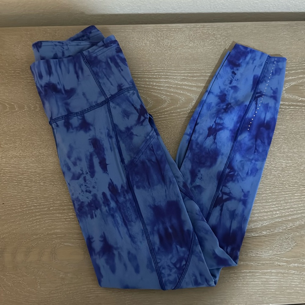 Size 4 lululemon leggings